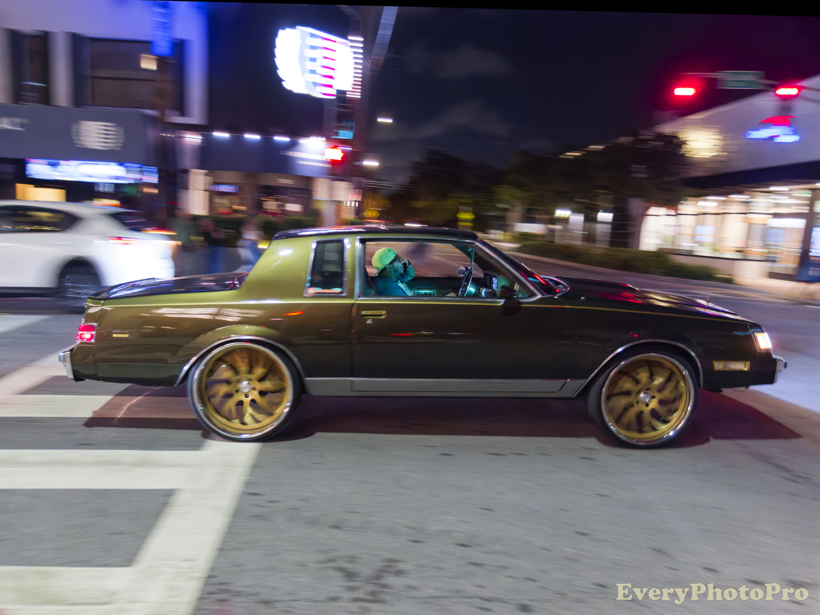 Cruising Las Olas